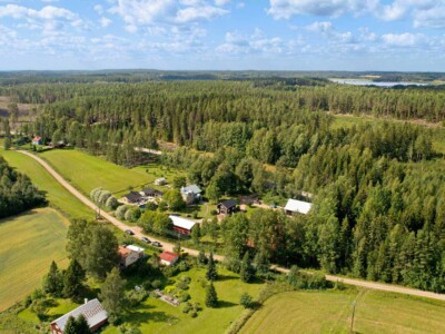 Kiinteistonvälitys drone ilmakuvaus